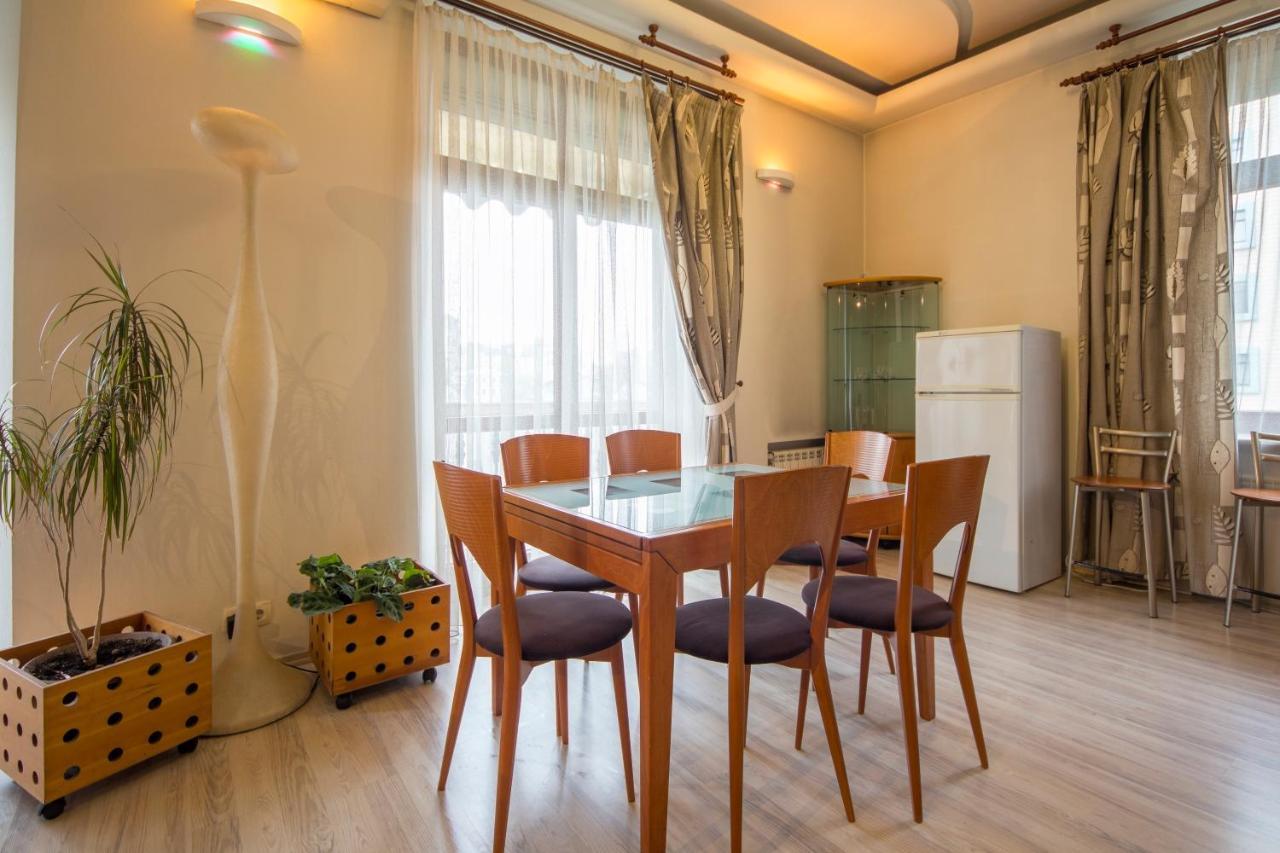 Central Dayflat Apartments Kiev Buitenkant foto