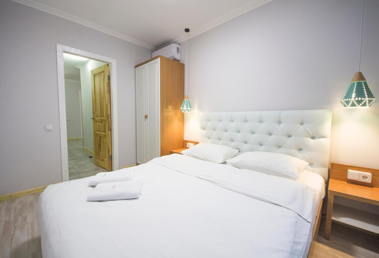 Central Dayflat Apartments Kiev Buitenkant foto