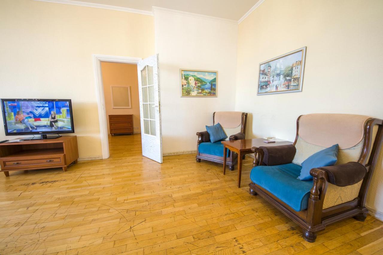 Central Dayflat Apartments Kiev Buitenkant foto